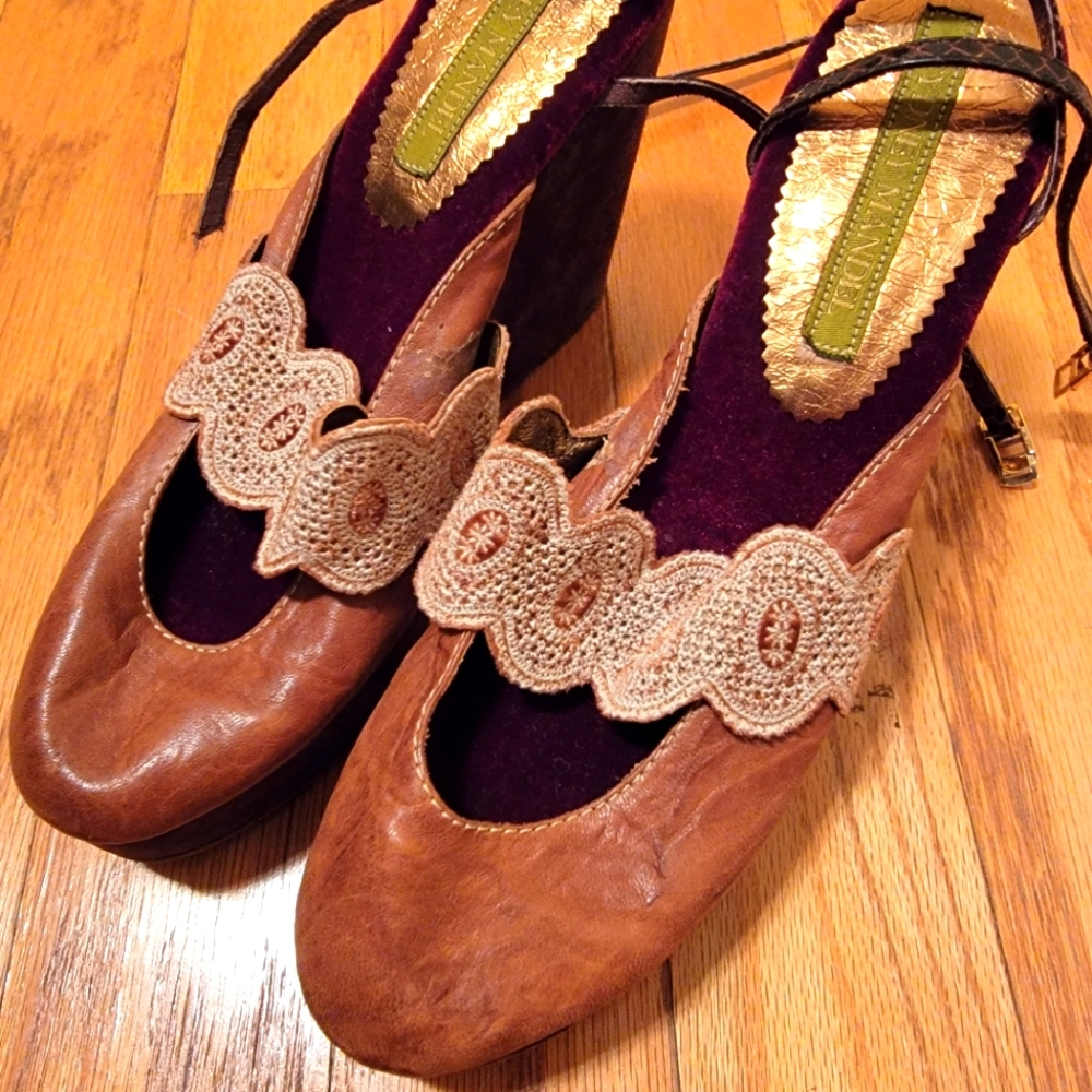 Cydney Mandel Hand-crafted shoes size 9